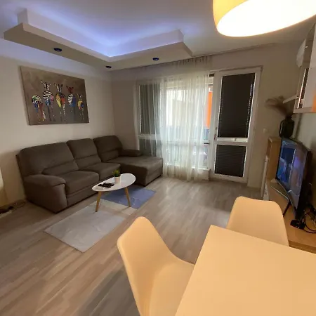 Modern & 1br With Lovely Terrace Plovdiv