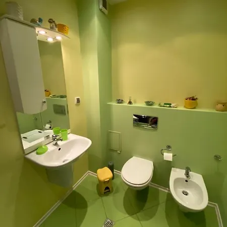 Modern & 1br With Lovely Terrace Daire Filibe