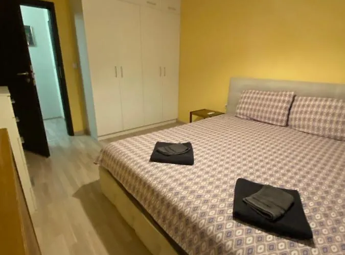 公寓 Modern & 1br With Lovely Terrace