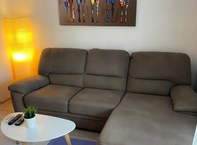 Modern & 1br With Lovely Terrace *