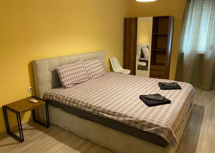 Modern & 1br With Lovely Terrace * 普罗夫迪夫